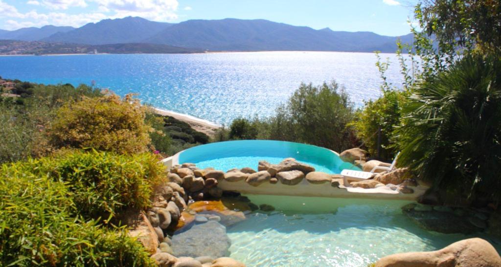 Villa Villas Valinco San Martinu Corse du Sud - vue et proche mer - piscines privées