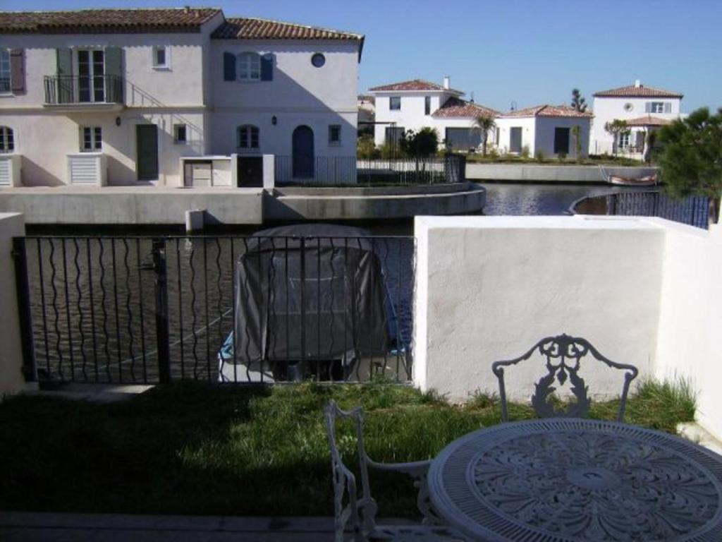 Apartamento Appartement AIGUES MORTES, 3 pièces, 6 personnes - FR-1-414-90