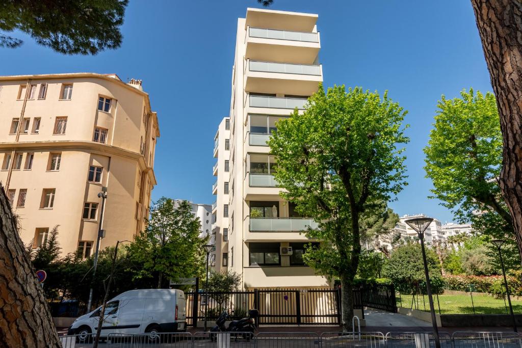 Apartamentos Cannes Apartments next to La Croisette and Beach by easyBNB