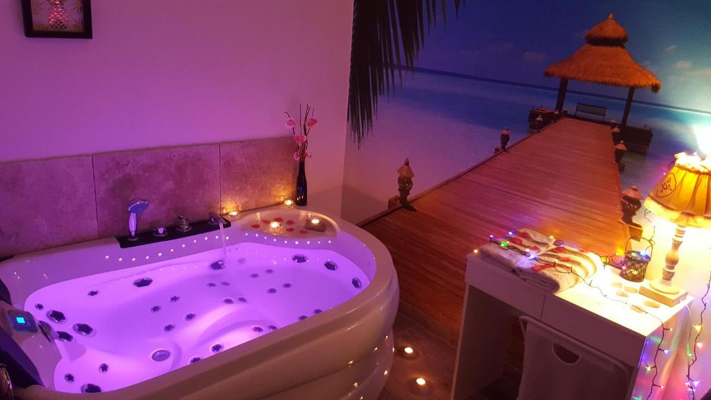 Bed & breakfast Le Mas Romantique avec Jacuzzi et Sauna privé