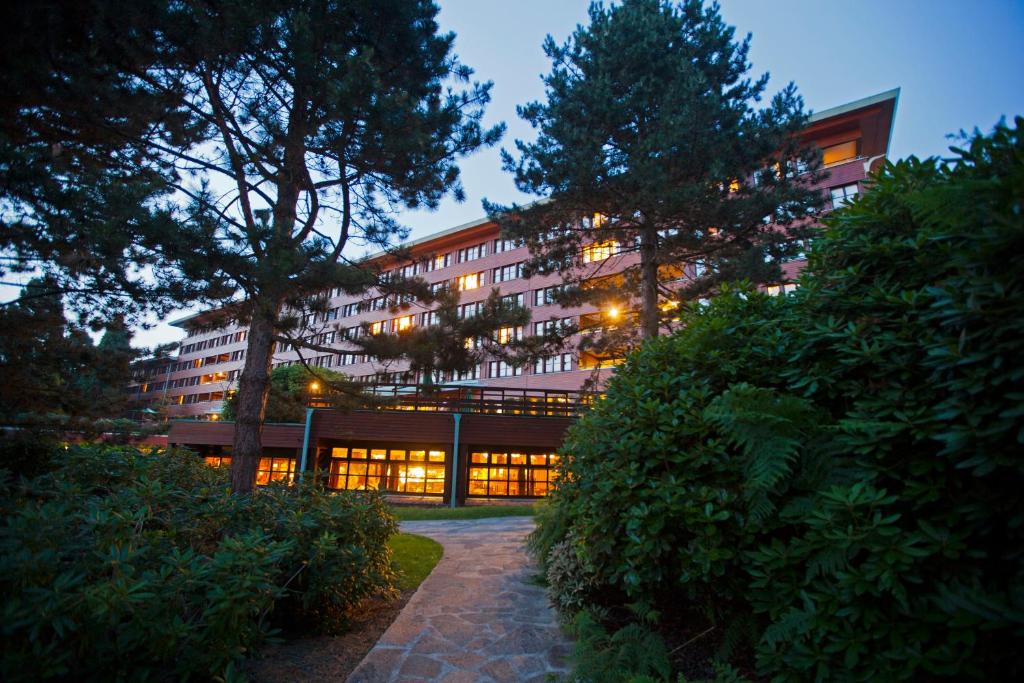 Hotel Disney's Sequoia Lodge®