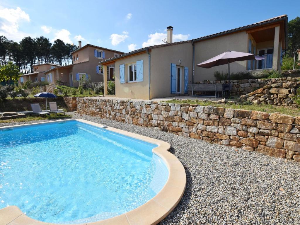 Villa Large Villa in Joyeuse France With Private Swimming Pool