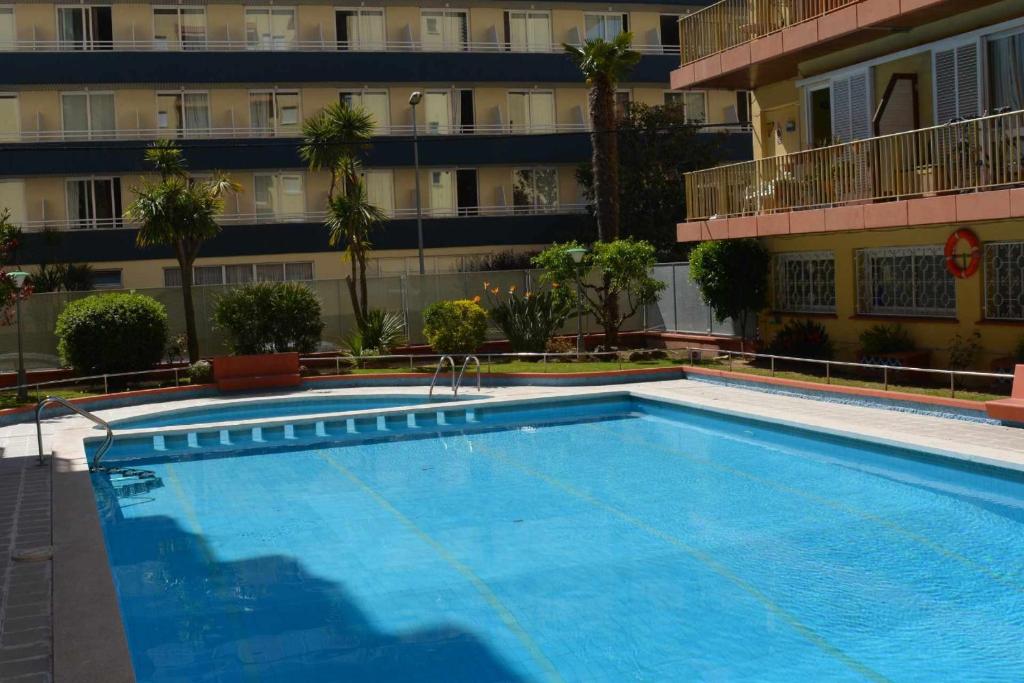 Apartamento Rio de Plata Apartamento con piscina en playa Fenals de Lloret de Mar