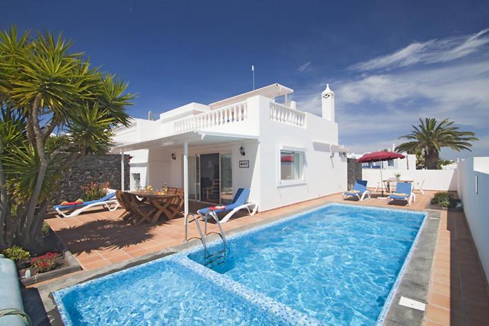 Villa Casa Jasmine - lovely Los Mojones villa WiFi heated pool short walk to beach