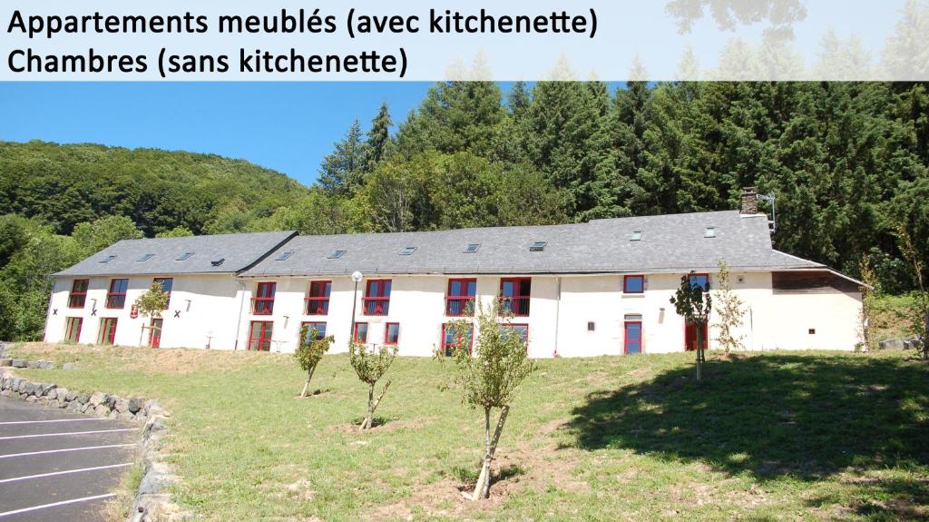 Apartahotel Gîte du Haut Cantal - Meublés et chambres