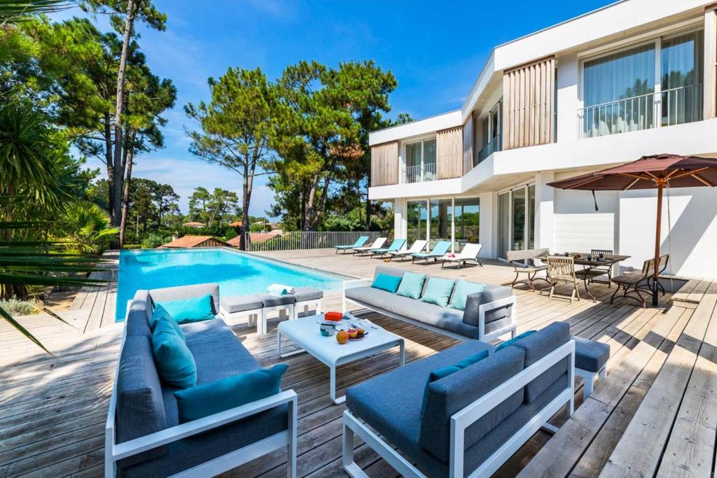 Villa ARENA KEYWEEK Beautiful architect villa with swimming pool in Anglet