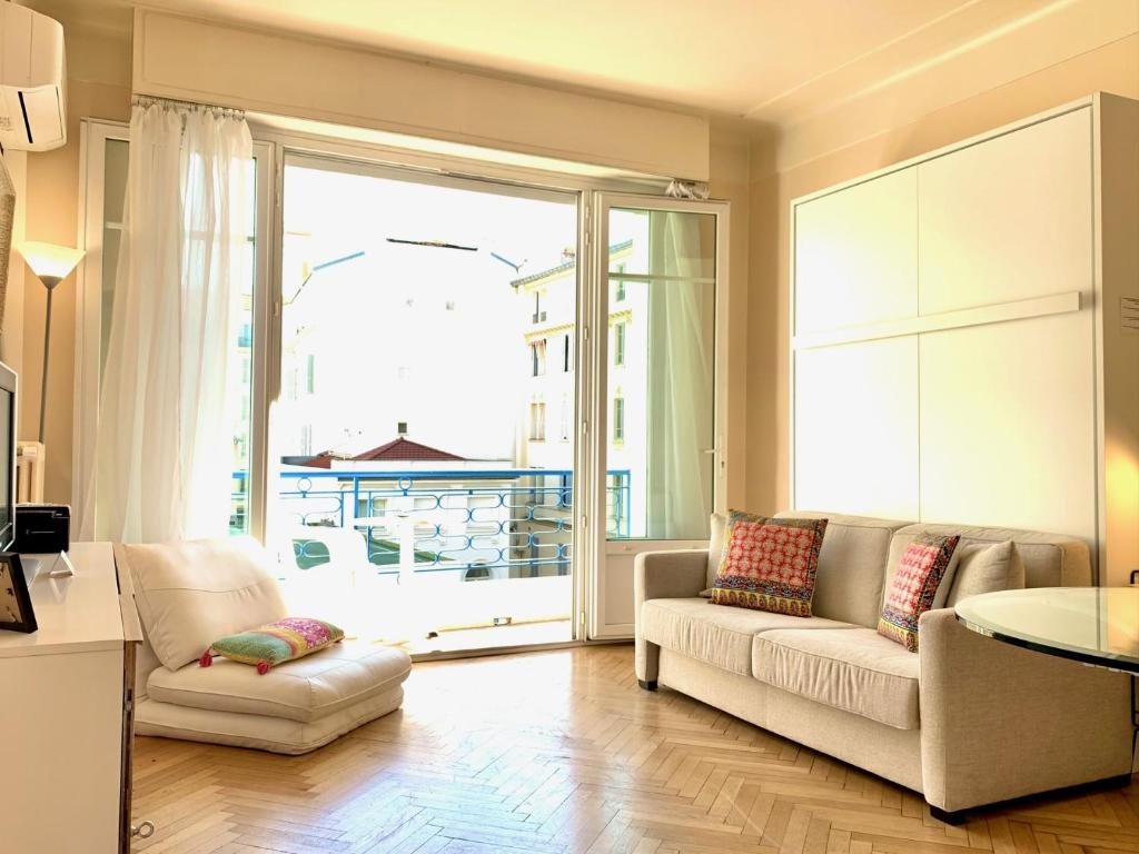 Apartamento Apart Hotel Riviera - Promenade des Anglais - Studio Supérieur - Balcon & AC - Aperçue Mer - Zone Piétonne - Balcon Massenet 1