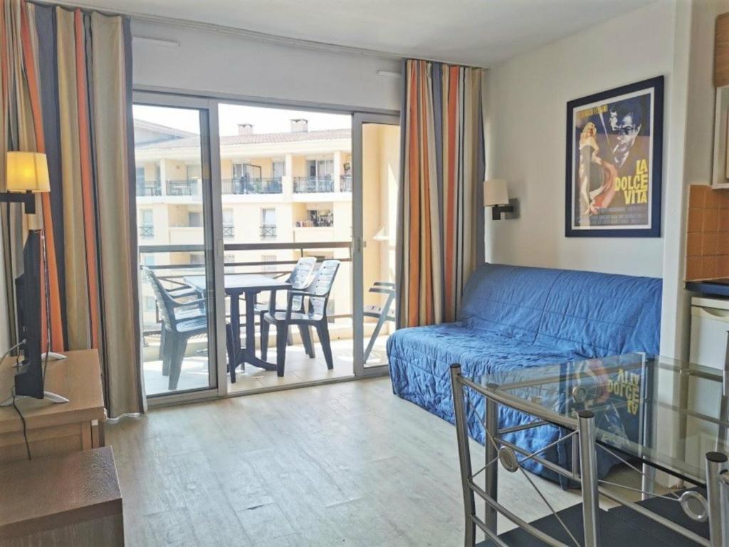 Apartamento Appartement Cannes la Bocca, 1 pièce, 4 personnes - FR-1-609-52