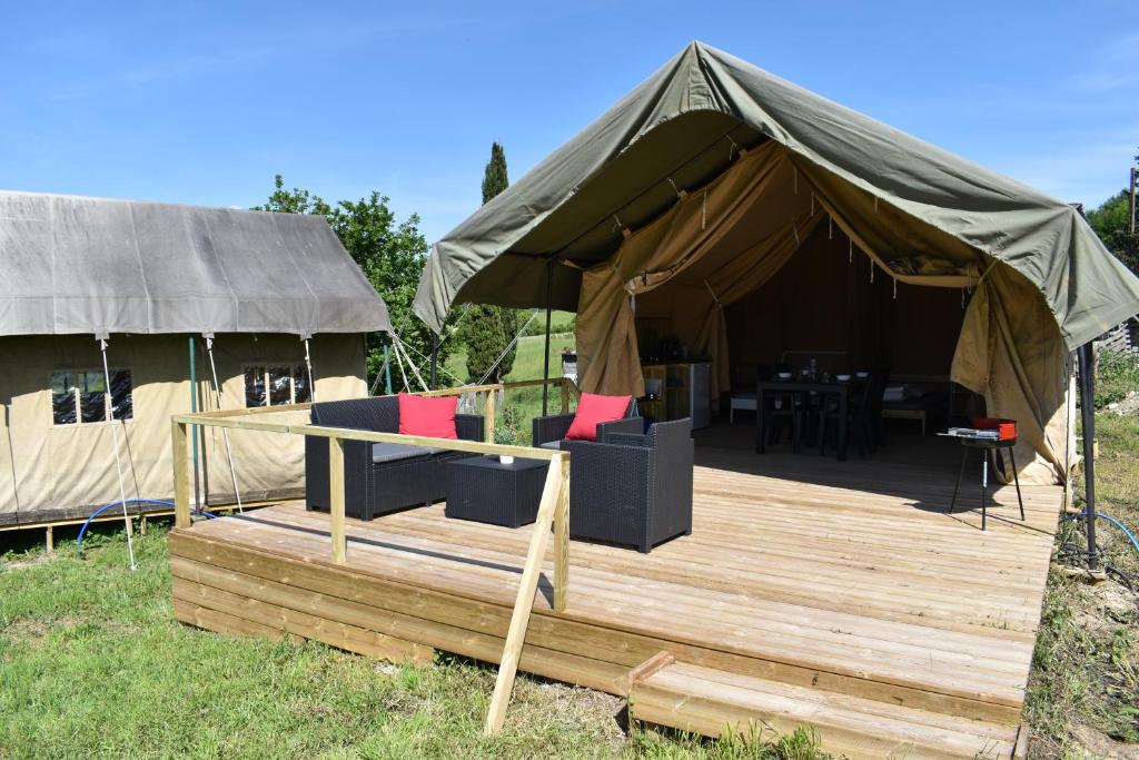 Tented camp Lézard Vacances Luxe safaritentent met privé badkamer en zwembad