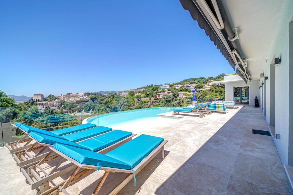 Villa Cannes Luxury Rental - Panoramic Sea View Villa