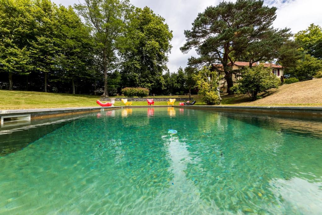 Villa LES ECURIES KEYWEEK villa with swimming pool in wooded park Biarritz