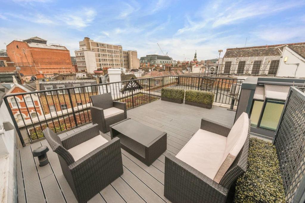 Apartamento Delightful 1BR penthouse apartment with terrace 5mins from Leicester square