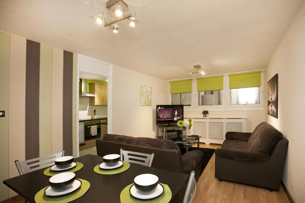 Apartamentos Victoria Centre Apartments in the Shopping Centre - Nottingham City Centre - "Cook as you would at Home"