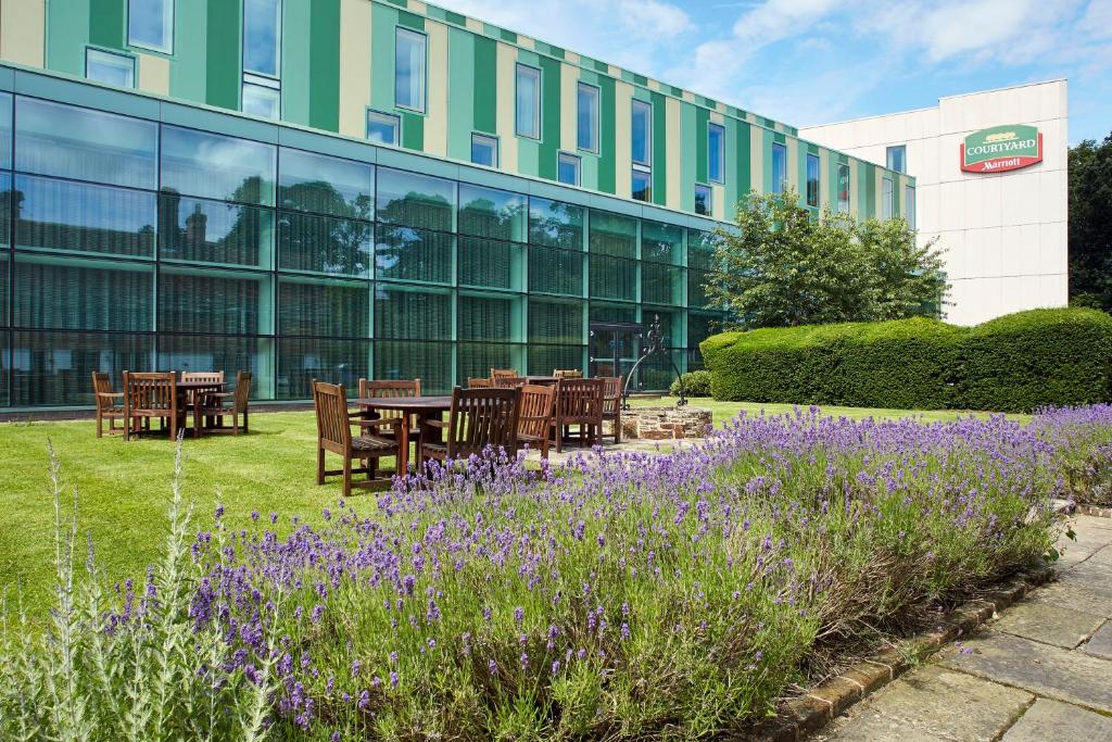 Hotel Courtyard by Marriott London Gatwick Airport