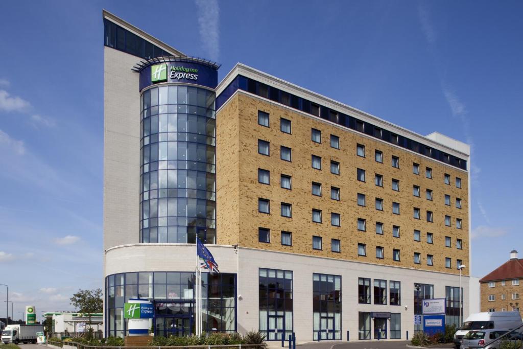 Hotel Holiday Inn Express London - Newbury Park, an IHG Hotel