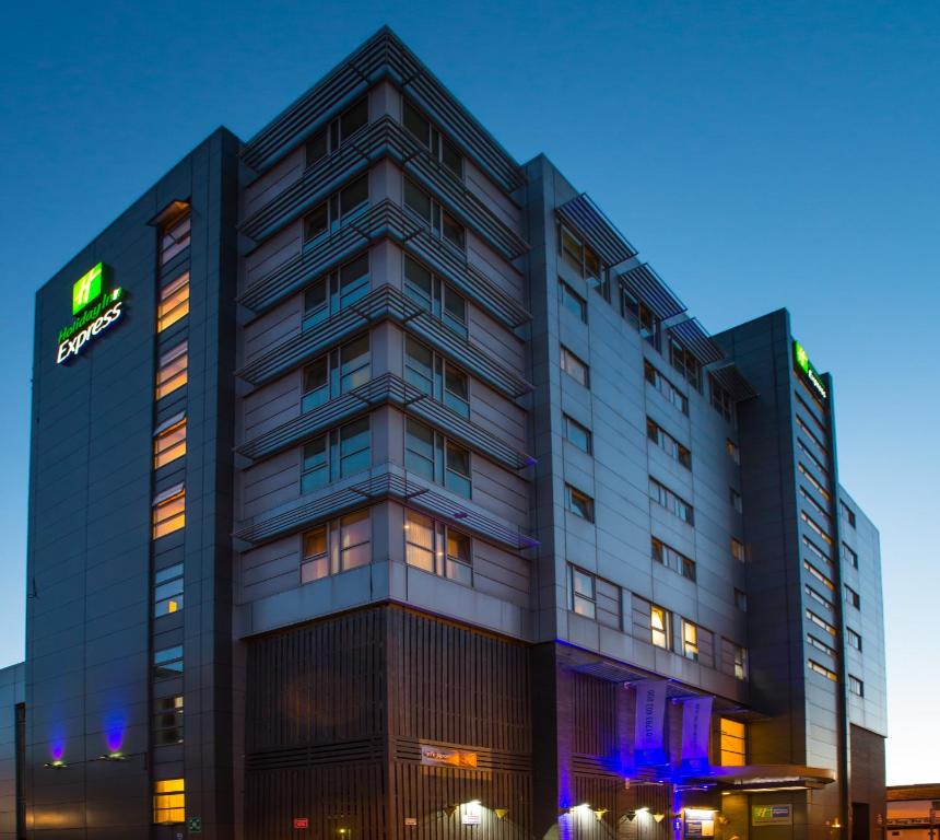 Hotel Holiday Inn Express Swindon City Centre, an IHG Hotel