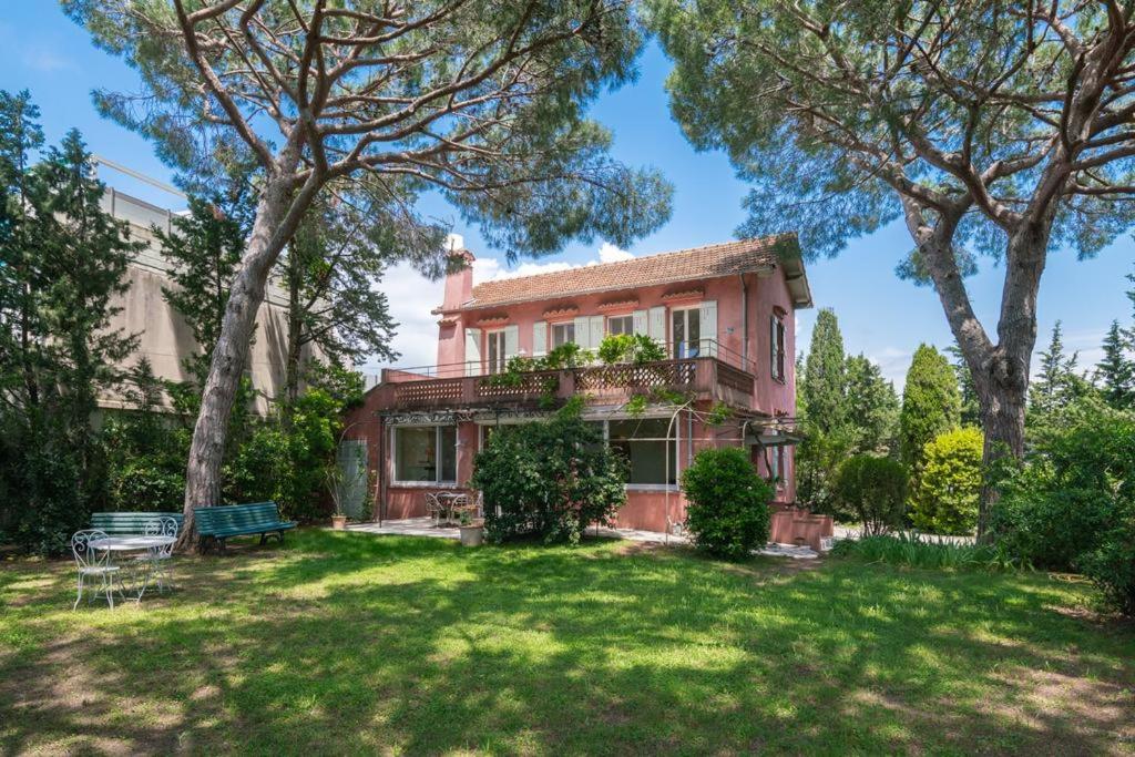 Villa Villa Aux 4 Vents - MAGNIFIQUE - PISCINE ET TENNIS PRIVÉS - A 5min du centre de Cannes