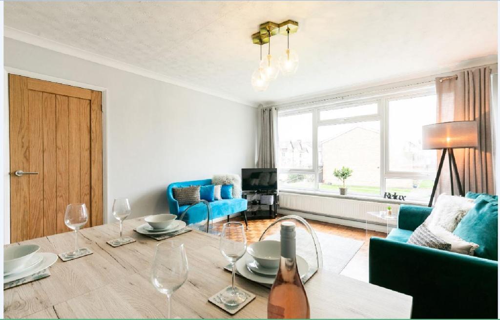 Apartamento Gayton Court 2-Bedroom Flat in the Centre of Reigate