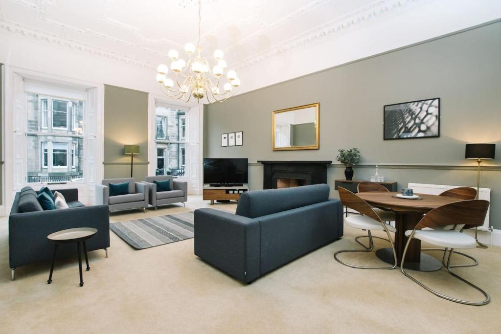 Apartamento ALTIDO Palmerston Place Residence - Luxury City Centre Apt with Private Parking