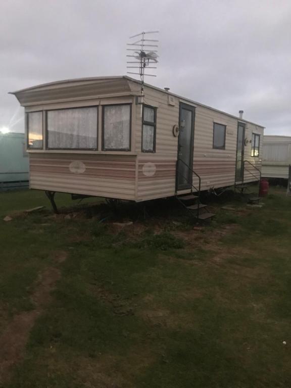 Camping Caravan To Hire In Dymchurch
