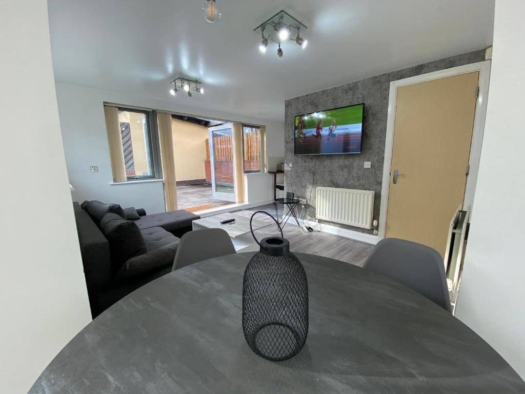 Casa o chalet Beautiful 2 Bed House- Birmingham- Broad Street & Brindley Place- 10 min walk from Bullring, 02 Arena, New Street Station & Grand Central