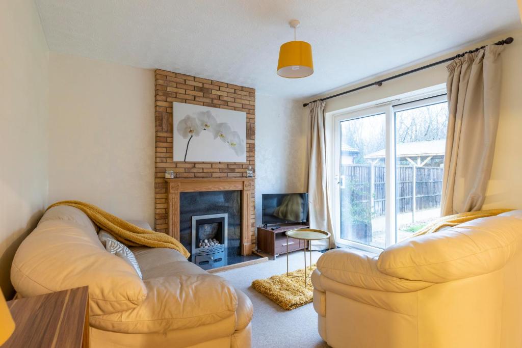 Casa o chalet Close to Loughborough University & M1 motorway, Stunning cosy House, Free Wifi, Big garden, Ample parking- Ask for contractor rates!