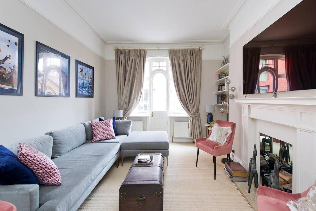 Casa o chalet Luxurious 2-Bed Apt, 5 mins from Buckingham Palace