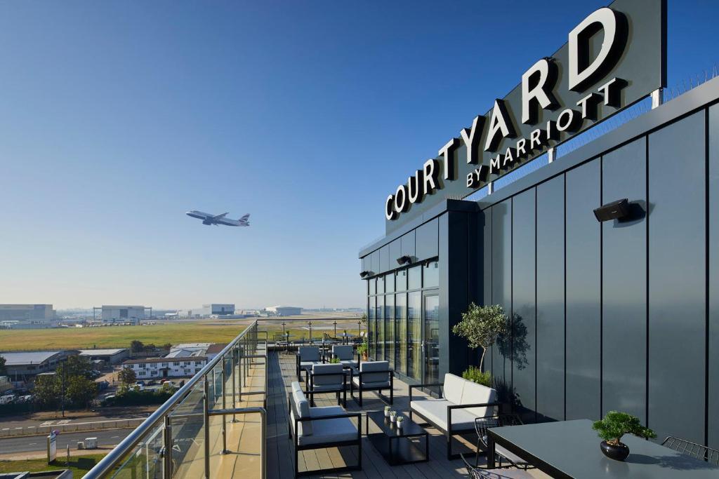 Hotel Courtyard by Marriott London Heathrow Airport