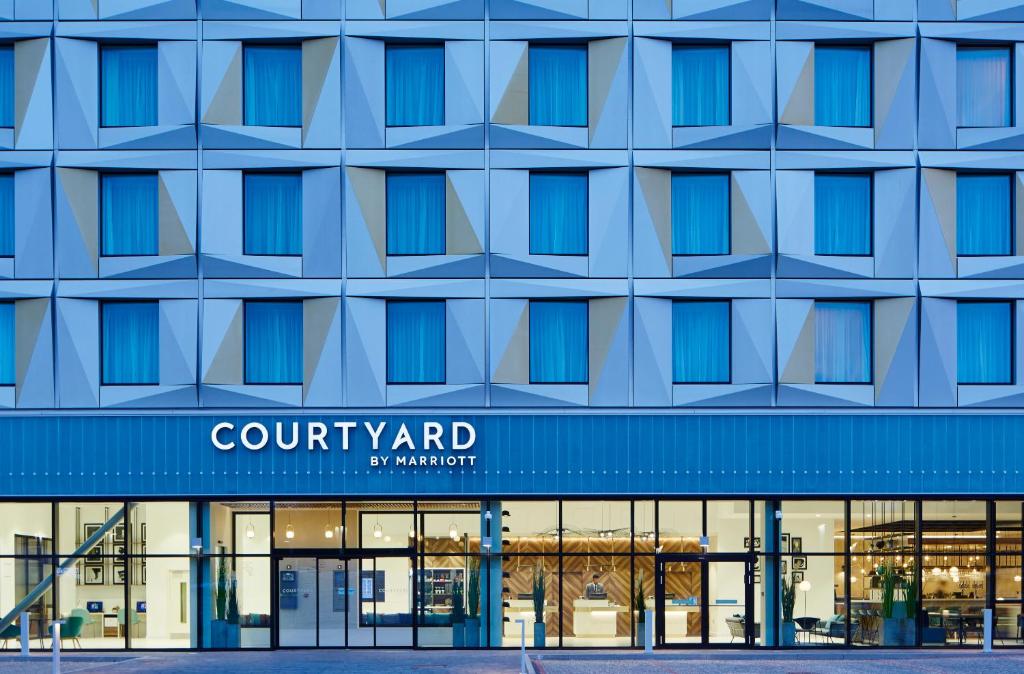 Hotel Courtyard by Marriott Luton Airport