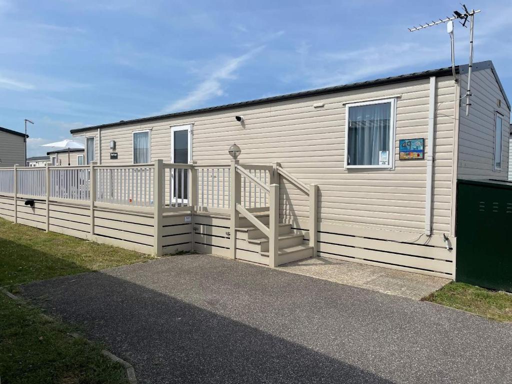 Camping Pevensey Bay Holiday Park 2 Bedrooms both with En suites