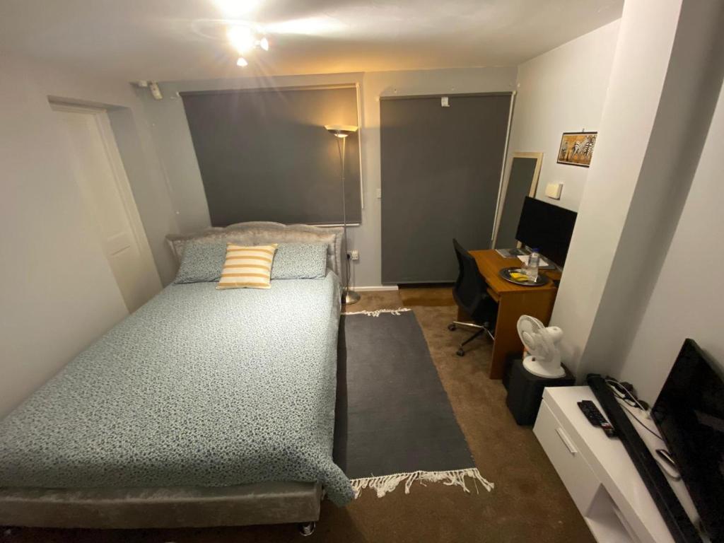 Habitación en casa particular Ensuite 1Bedroom with Kingsize Bed 45 Charlemont Crescent,West Bromwich, B71 3DA