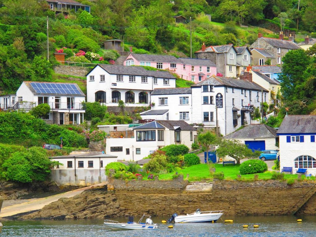 Hotel The Old Ferry Inn