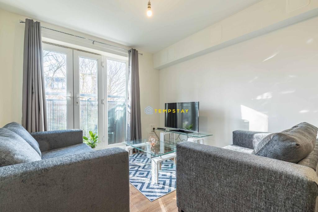 Apartamento 1 Bed Corporate stay-WALK TO STATION-LONDON 18 MIN