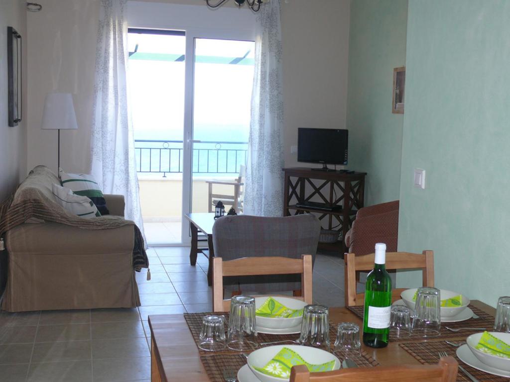 Apartamento Villa Alemar House with Private heated pool and Spectacular sea views just 150m to the beach