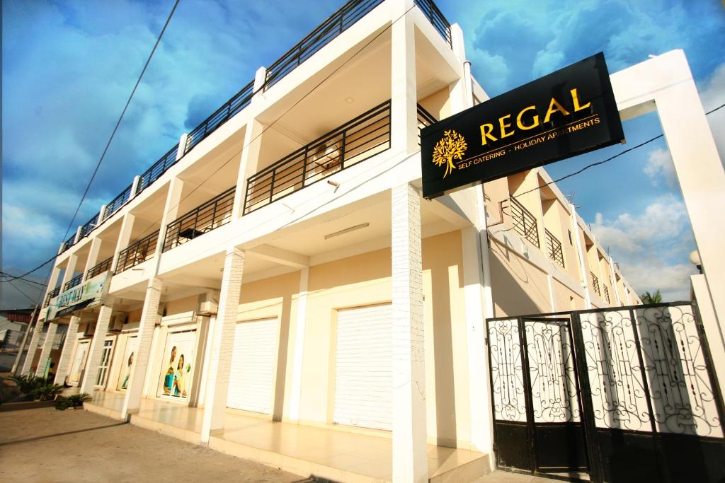 Apartamentos Regal Apartments