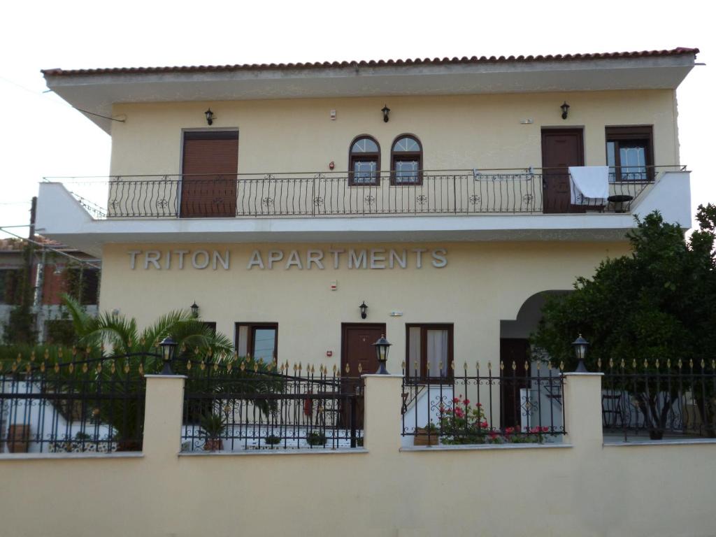 Apartamentos Triton Apartments