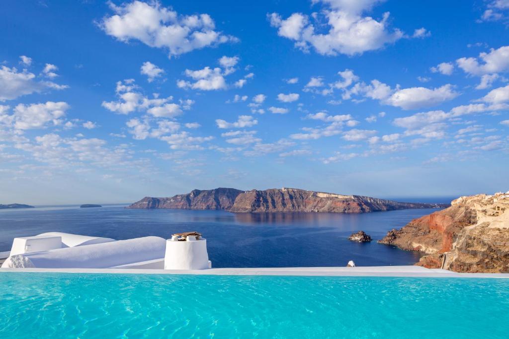 Hotel Katikies Santorini - The Leading Hotels Of The World