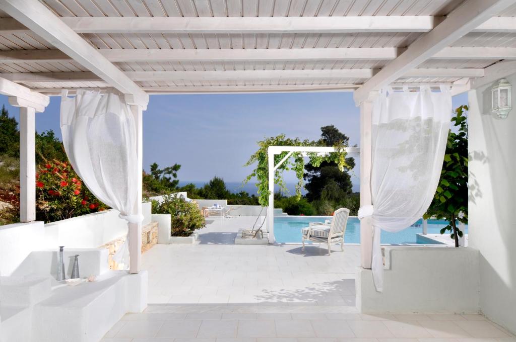 Villas Anemolia Villas with private pools near the most beautiful beaches of Alonissos
