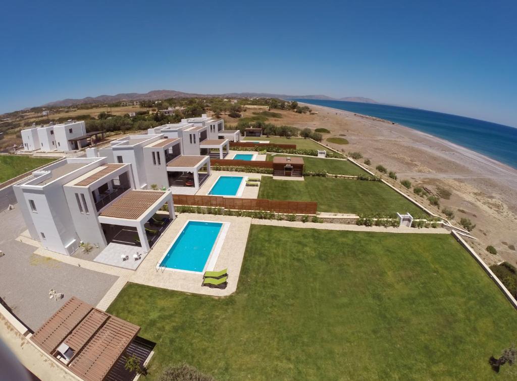 Villas Antonoglou Beach Villas - Waterfront Luxury Retreat