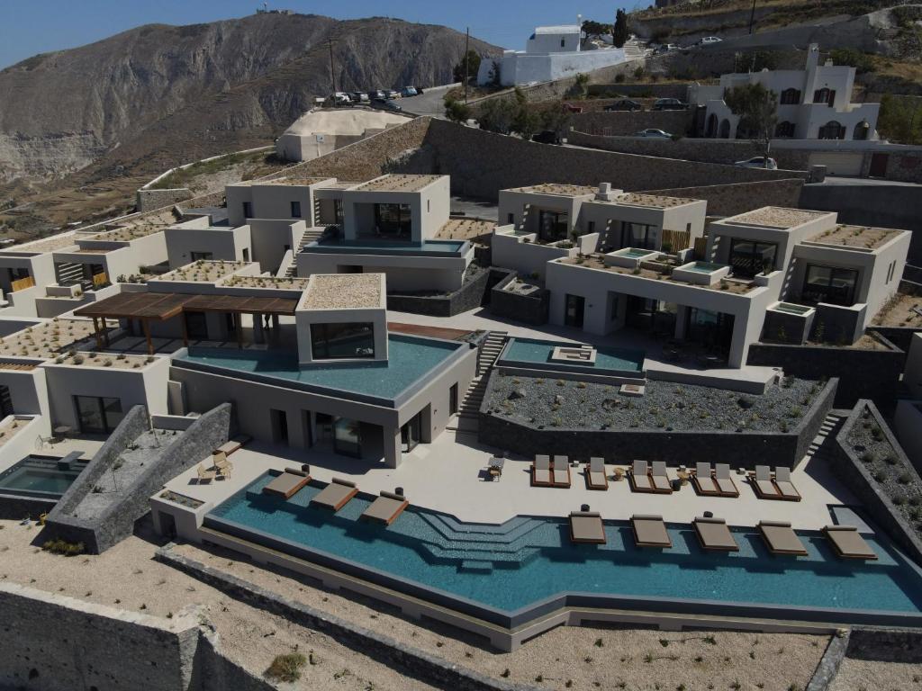 Villas North Santorini - A Luxury Spa Hotel