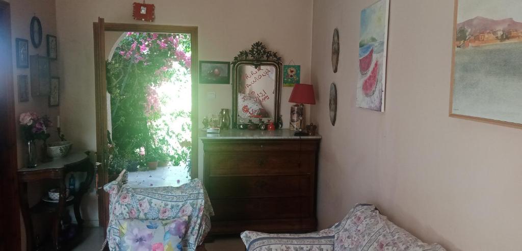 Apartamento Aegina's Flowers house