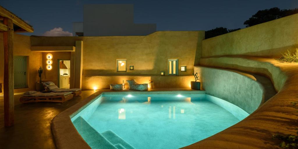 Villas Potamos Luxury House, Private Pool, Santorini