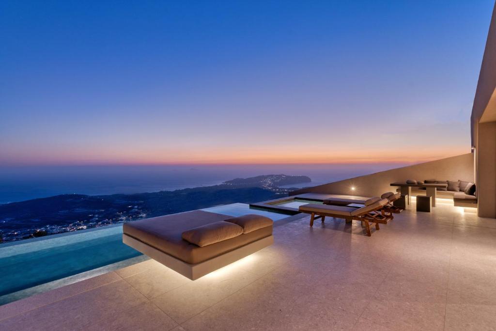 Villas Santorini Sky, Luxury Resort