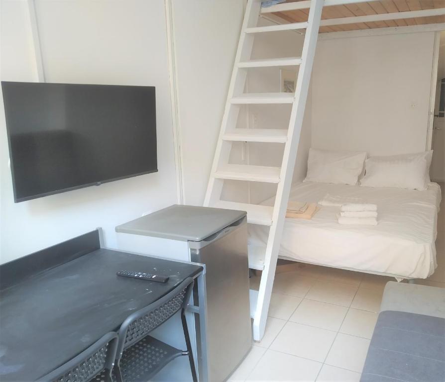 Apartamento Tiny Studio in Kalamata long-term rental offer