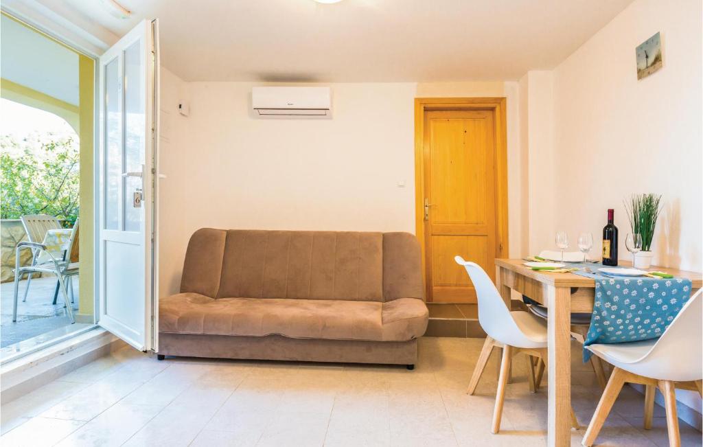 Apartamento One-Bedroom Apartment in Ploce