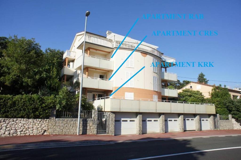 Apartamentos Apartments San Marino