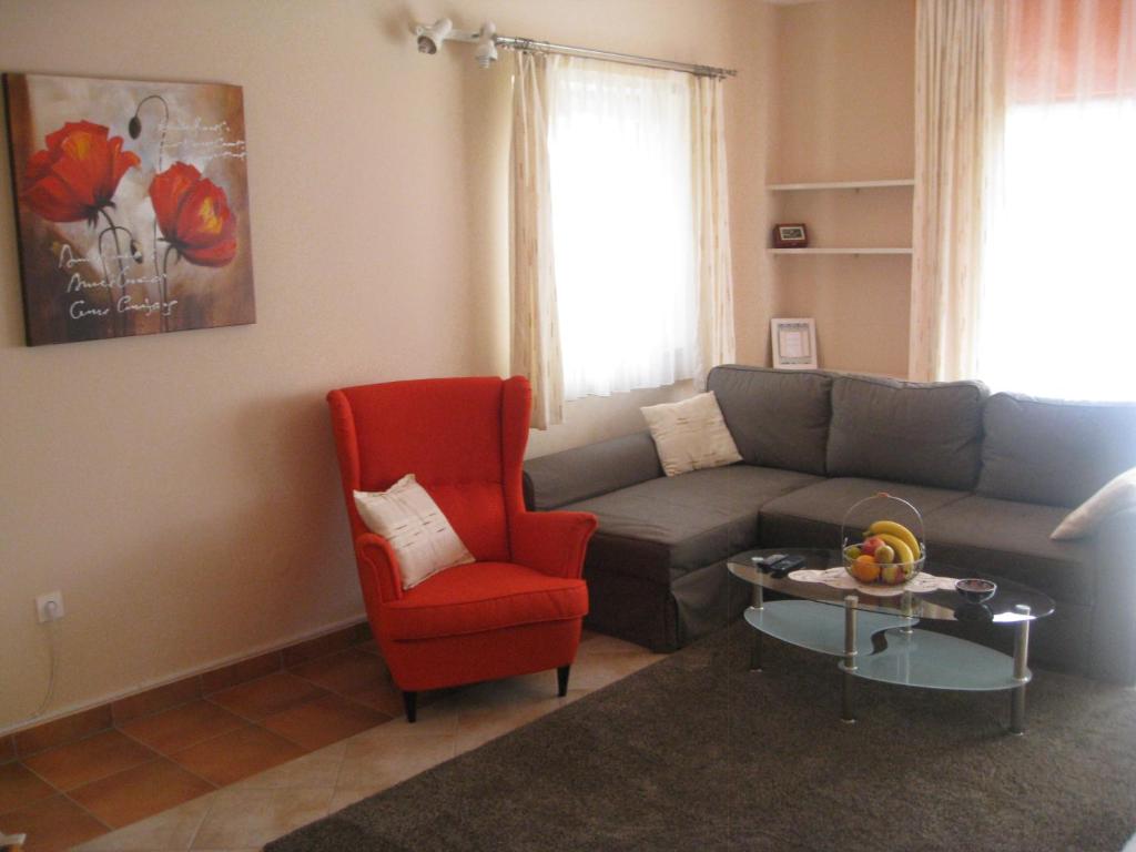 Apartamentos Dina Apartments