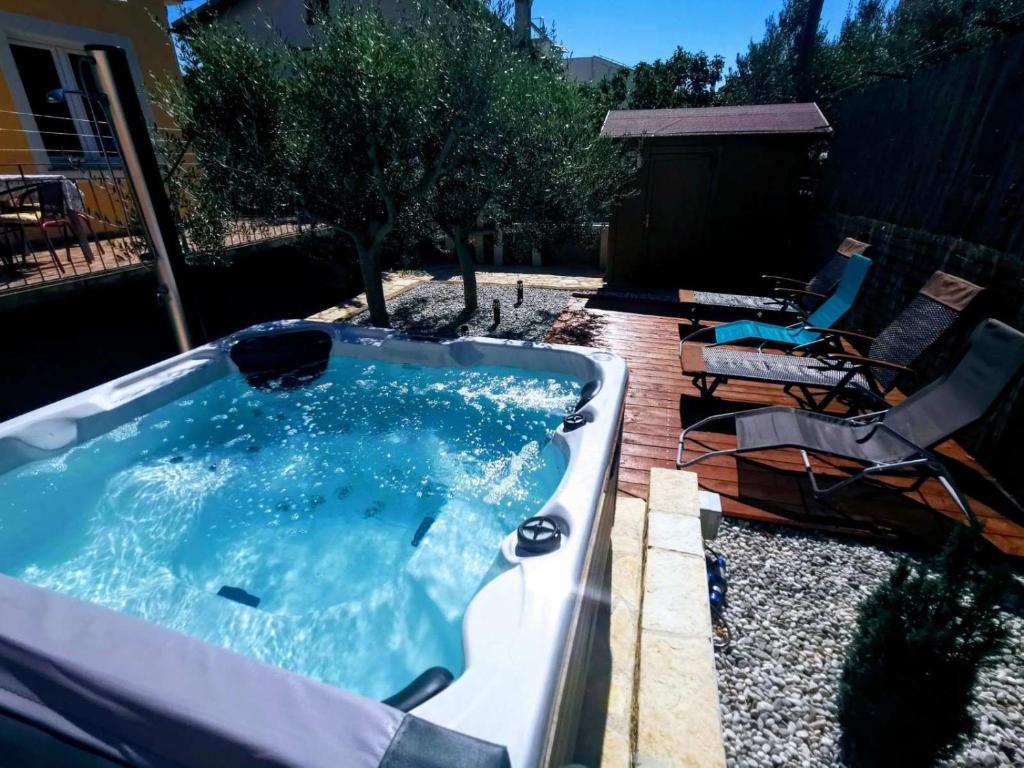 Casa o chalet Holiday Home Istra with JACUZZI