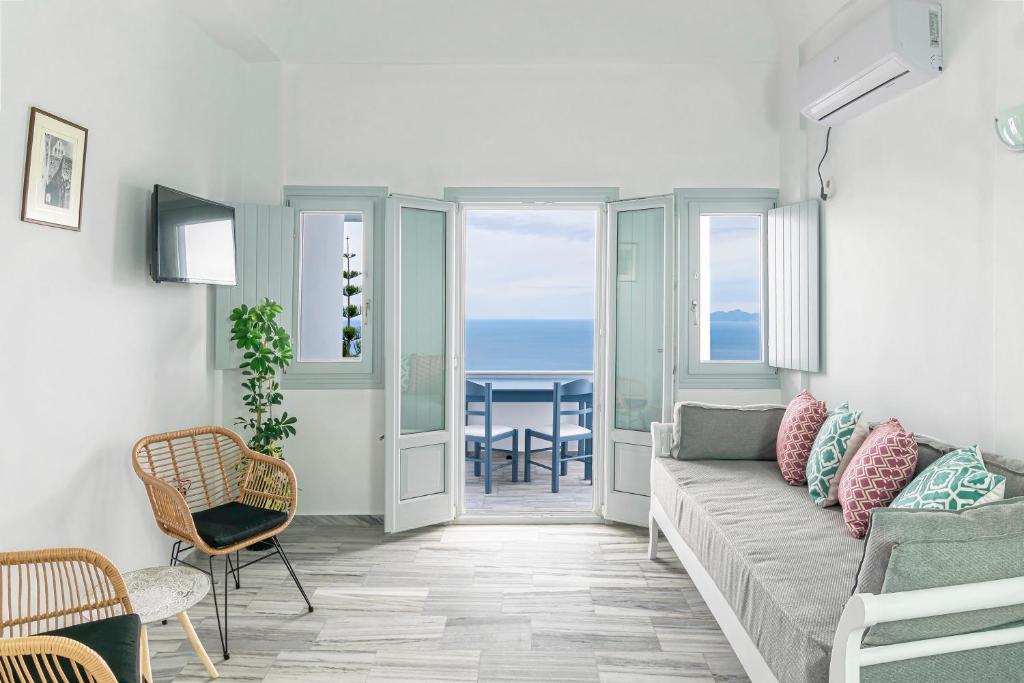 Hotel Phaos Santorini Suites