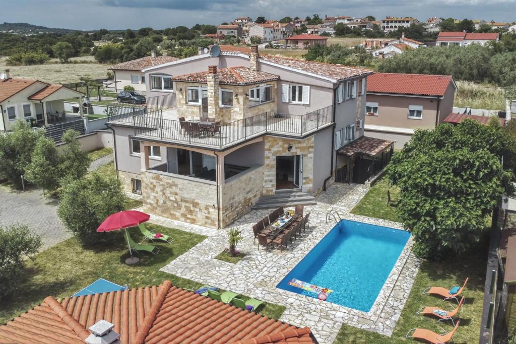 Villa Villa GRACIA - luxury house with pool & bbq, billiards & table football, Pula-Istria